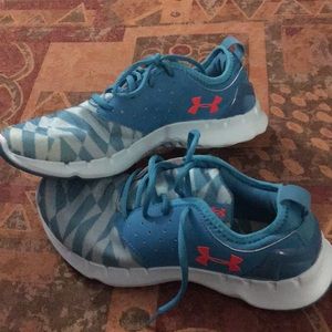 Blue under armor running shoes